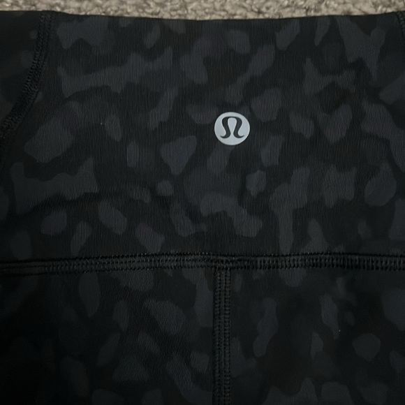 Lululemon black leggings - Picture 4 of 6